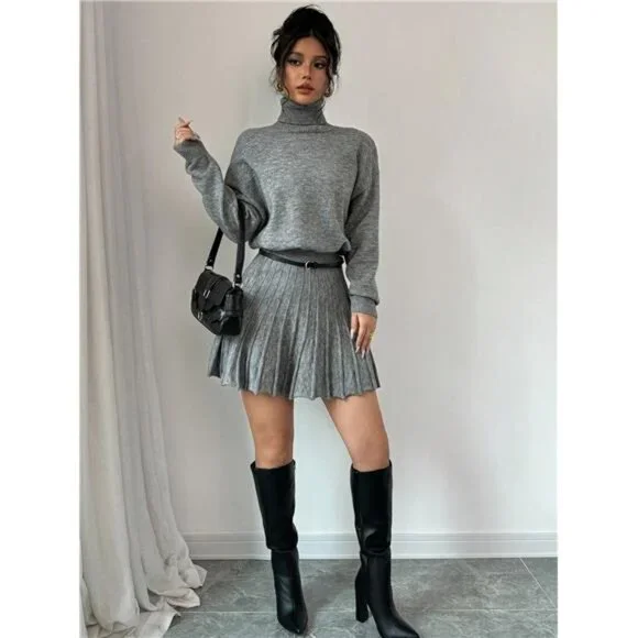 2pcs/Set Solid Color Loose Pleated Skirt And Turtleneck Sweater Suit